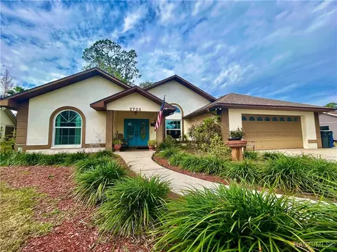 2703 Kala Ln, Plant City, FL 33563