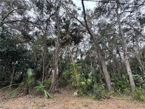 5749 N Brookgreen Dr, Crystal River, FL 34428