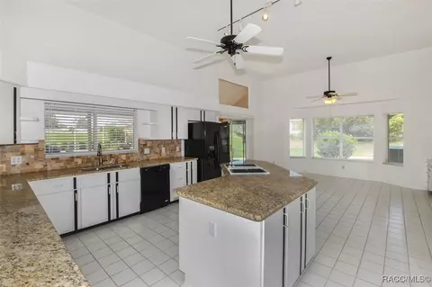 1262 E Triple Crown Loop, Hernando, FL 34442 photo 14
