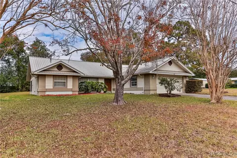 6123 W Woodside Cir, Crystal River, FL 34429