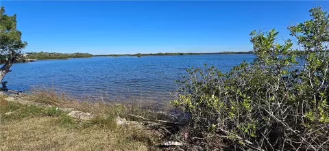 17 N 19 N Spangler Loop, Crystal River, FL 34429 photo 2