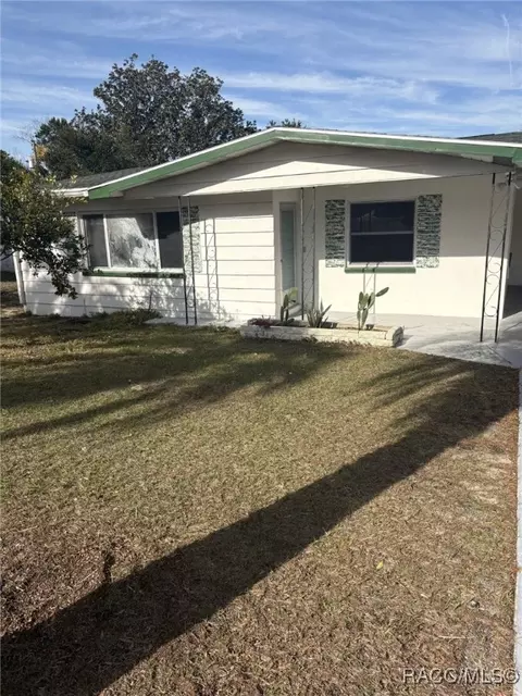 26 N Barbour St, Beverly Hills, FL 34465