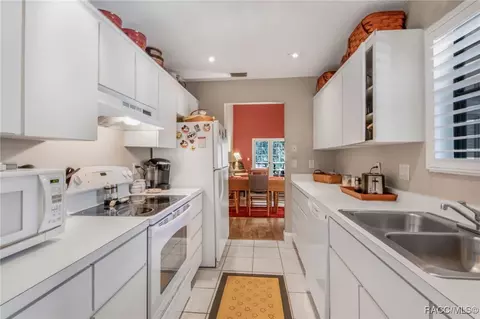 Kitchen - 95 E Hartford St #7A, Hernando, FL 34442 photo 1 of 3