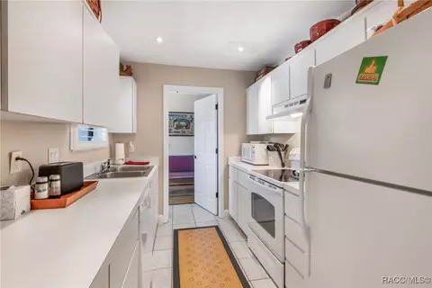 Kitchen - 95 E Hartford St #7A, Hernando, FL 34442 photo 2 of 3