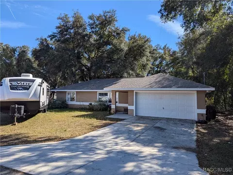 4118 E Sanders St, Inverness, FL 34453
