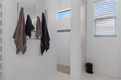 Bath - 1783 W Herick Ct, Hernando, FL 34442 photo 3 of 5
