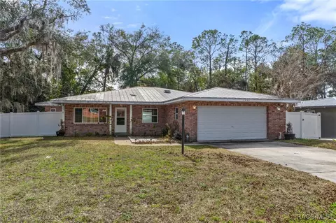 1303 Claymore St, Inverness, FL 34450