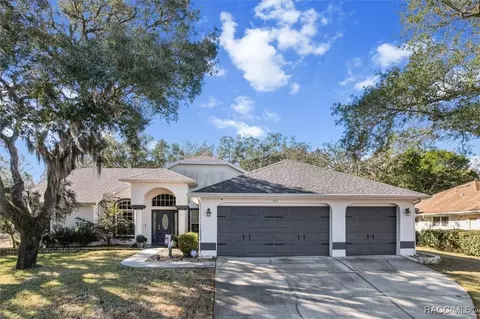 63 Lone Pine St, Homosassa, FL 34446