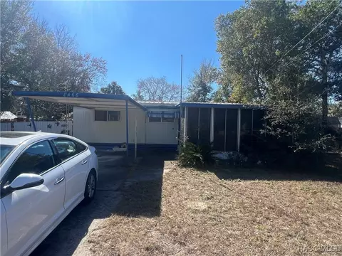 8466 W Doug Corrigan Ln, Crystal River, FL 34429
