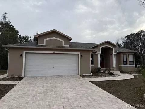 28 Sycamore Ct W, Homosassa, FL 34446