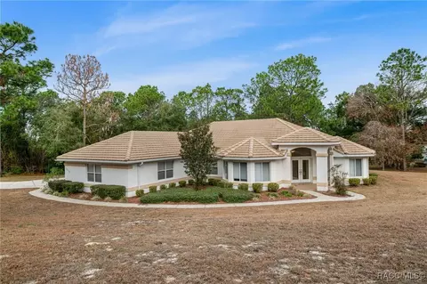 2925 W Rosehill Pl, Beverly Hills, FL 34465