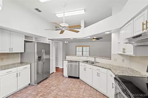 4361 N Lincoln Ave, Beverly Hills, FL 34465