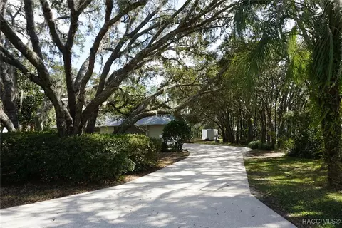 342 E Lancaster St, Lecanto, FL 34461 photo 3