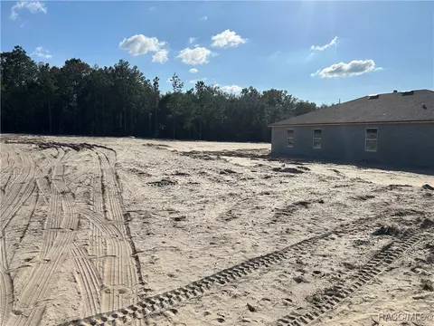 Exterior - 680 E Alaska Ln, Hernando, FL 34442 photo 6 of 6