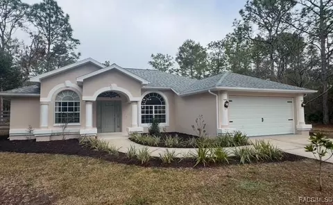 4729 W Horseshoe Dr, Beverly Hills, FL 34465