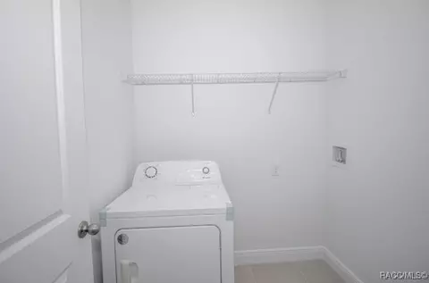 3268 W Montgomery Ln, Citrus Springs, FL 34433