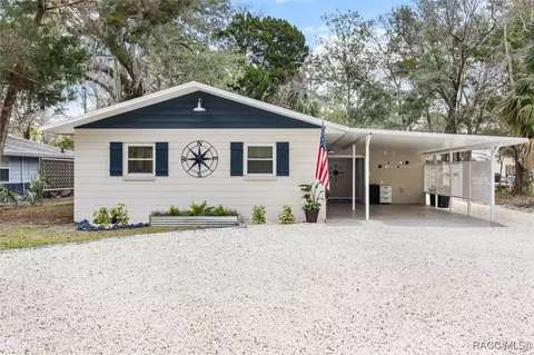 55 Nottingham Ln, Inglis, FL 34449 photo 2