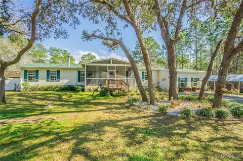 17480 Nuthatch Rd, Weeki Wachee, FL 34614