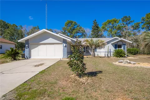 9 Carnation Ct E, Homosassa, FL 34446