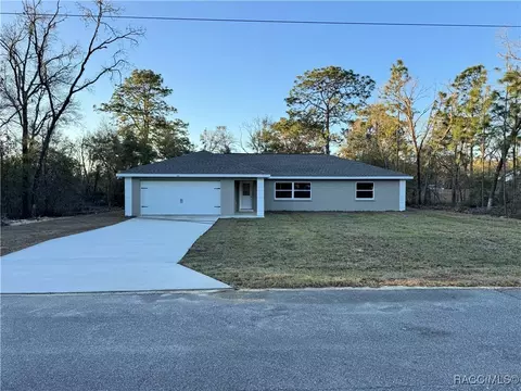 1684 W Magenta Dr, Citrus Springs, FL 34434