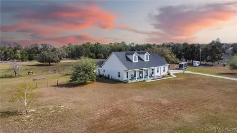 10849 S Zeppelin Ter, Floral City, FL 34436