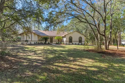 3825 W Douglasfir Cir, Beverly Hills, FL 34465