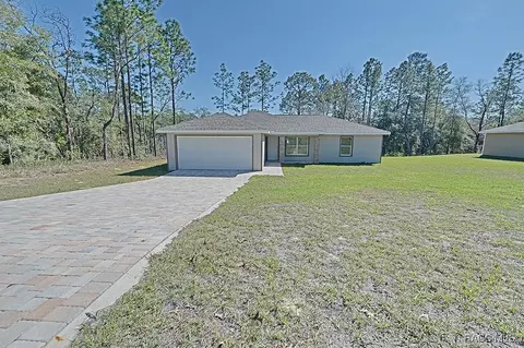 9715 N Wayland Ave, Citrus Springs, FL 34434