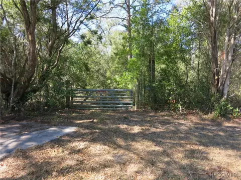 2590 N Donovan Ave, Crystal River, FL 34428