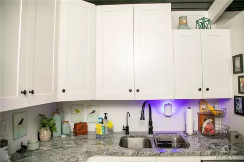 Kitchen - 6435 N Golden Rain Cir, Hernando, FL 34442 photo 5 of 7