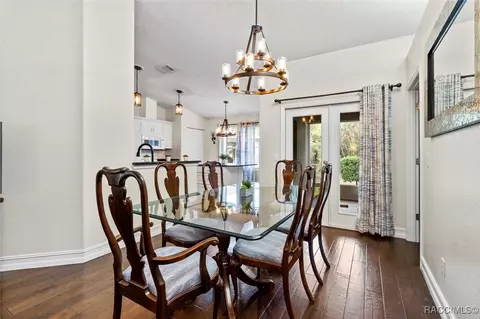 Dining - 919 W Pearson St, Hernando, FL 34442 photo 2 of 3
