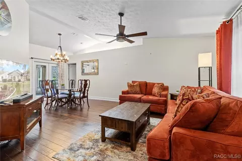 Living - 919 W Pearson St, Hernando, FL 34442 photo 1 of 4