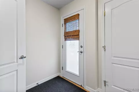 Entry Way - 919 W Pearson St, Hernando, FL 34442 photo 6 of 6