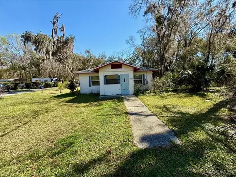 939 NE 4th Ave, Crystal River, FL 34428