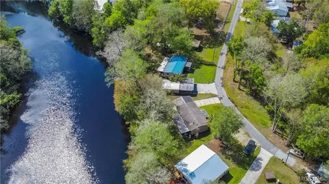 9530 E Briar Ct, Inverness, FL 34453