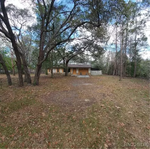 1181 W Cardinal St, Lecanto, FL 34461