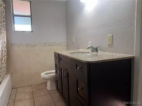 Bath - 10590 Highway 40 E, Inglis, FL 34449 photo 1 of 2