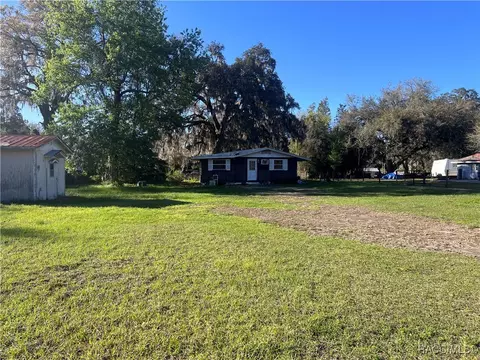 Exterior - 10590 Highway 40 E, Inglis, FL 34449 photo 2 of 12