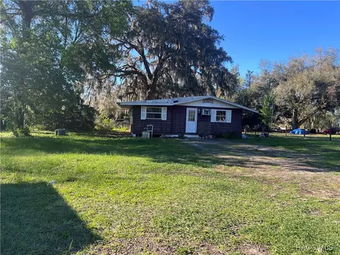Exterior - 10590 Highway 40 E, Inglis, FL 34449 photo 5 of 12