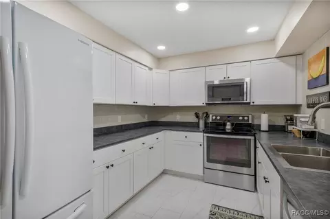 1400 E Silver Thorn Loop, Hernando, FL 34442 photo 10