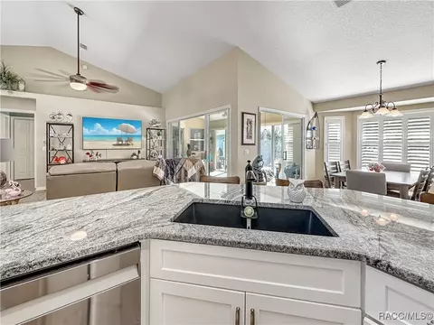 Kitchen - 3874 E Arbor Lakes Dr, Hernando, FL 34442 photo 5 of 6
