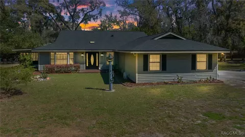 Exterior - 4741 E Lakeview Pl, Hernando, FL 34442 photo 2 of 23