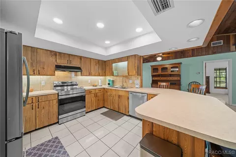 Kitchen - 4741 E Lakeview Pl, Hernando, FL 34442 photo 3 of 6