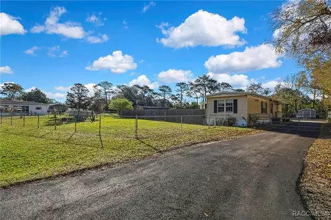 7742 W Green Acres St, Homosassa, FL 34446