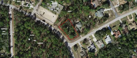 2 Cypress Blvd E, Homosassa, FL 34446