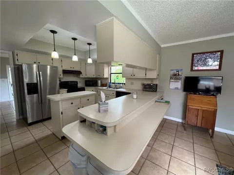 Kitchen - 9341 W Turnberry Loop, Crystal River, FL 34429 photo 1 of 3