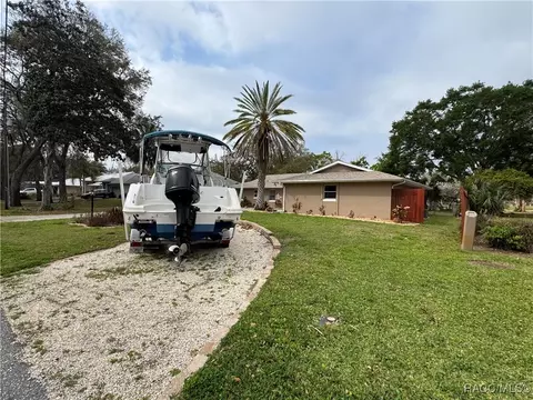 Exterior - 9341 W Turnberry Loop, Crystal River, FL 34429 photo 10 of 11