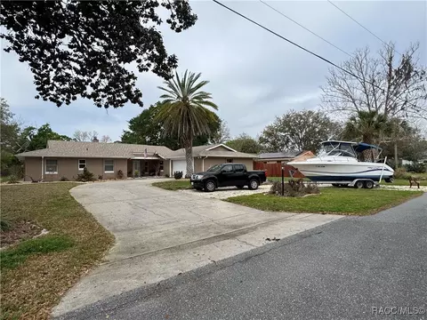 Exterior - 9341 W Turnberry Loop, Crystal River, FL 34429 photo 8 of 11