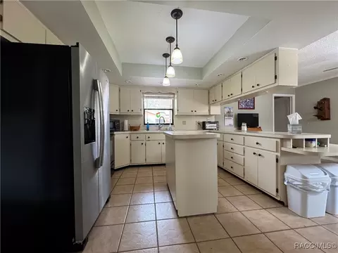 Kitchen - 9341 W Turnberry Loop, Crystal River, FL 34429 photo 3 of 3