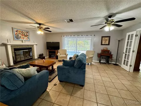 Living - 9341 W Turnberry Loop, Crystal River, FL 34429 photo 2 of 5