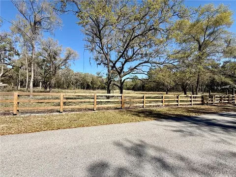 2172 E Dearborn Dr, Hernando, FL 34442